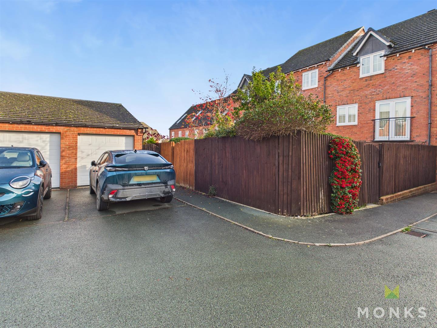 2 Barber Close, Oswestry, SY11 2UE For Sale